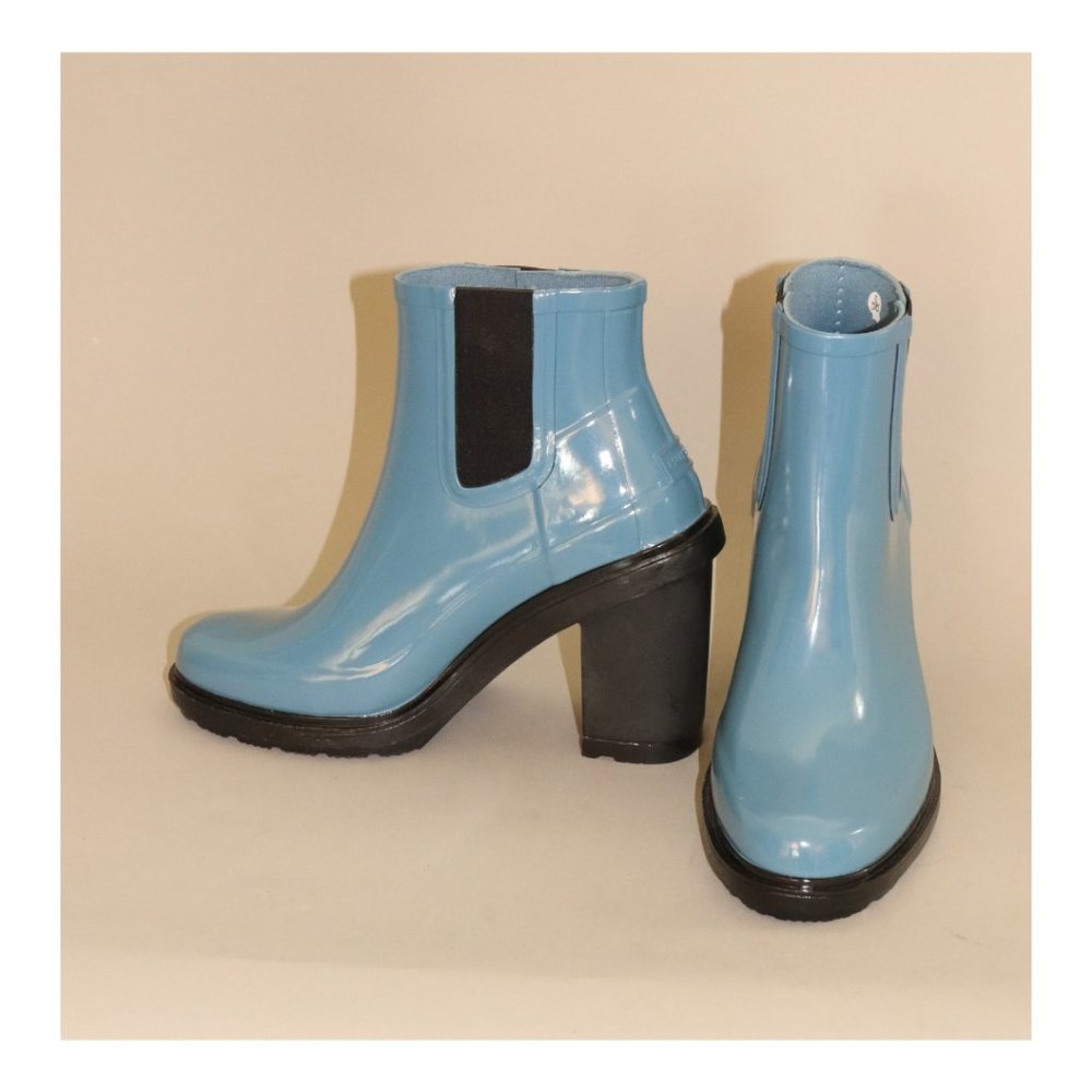 Hunter High Heeled Blue Rain Boots NWOT Size 8
